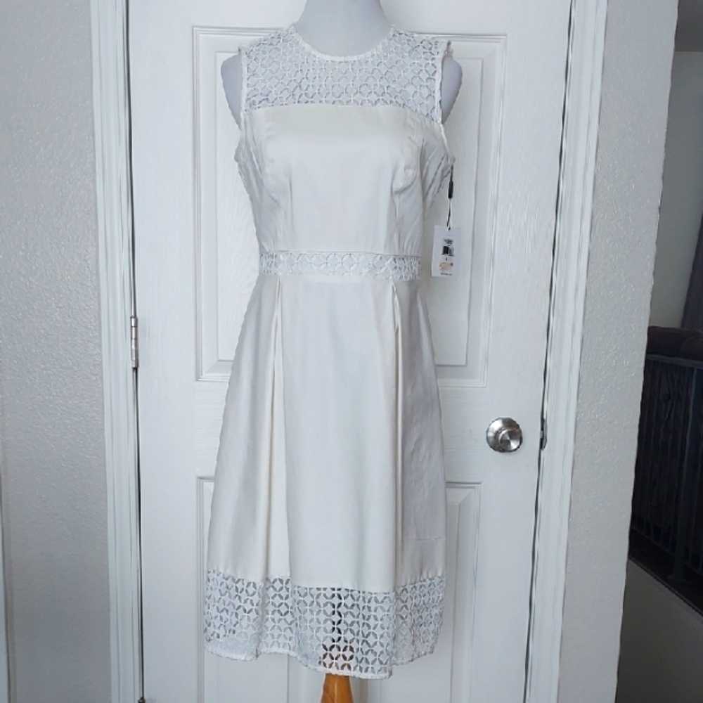 Calvin Klein Size 6 Elegant White Lace Dress NWT